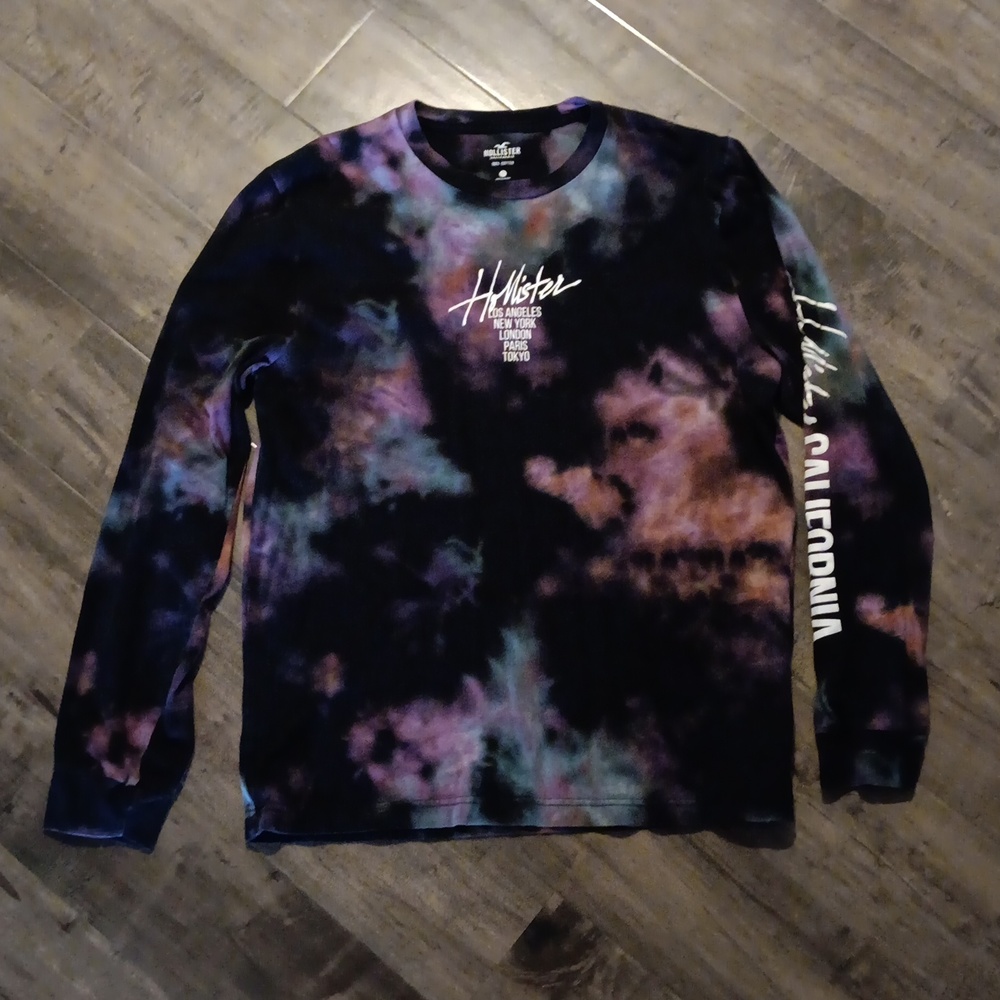 Hollister long sleeve shirt. Size L